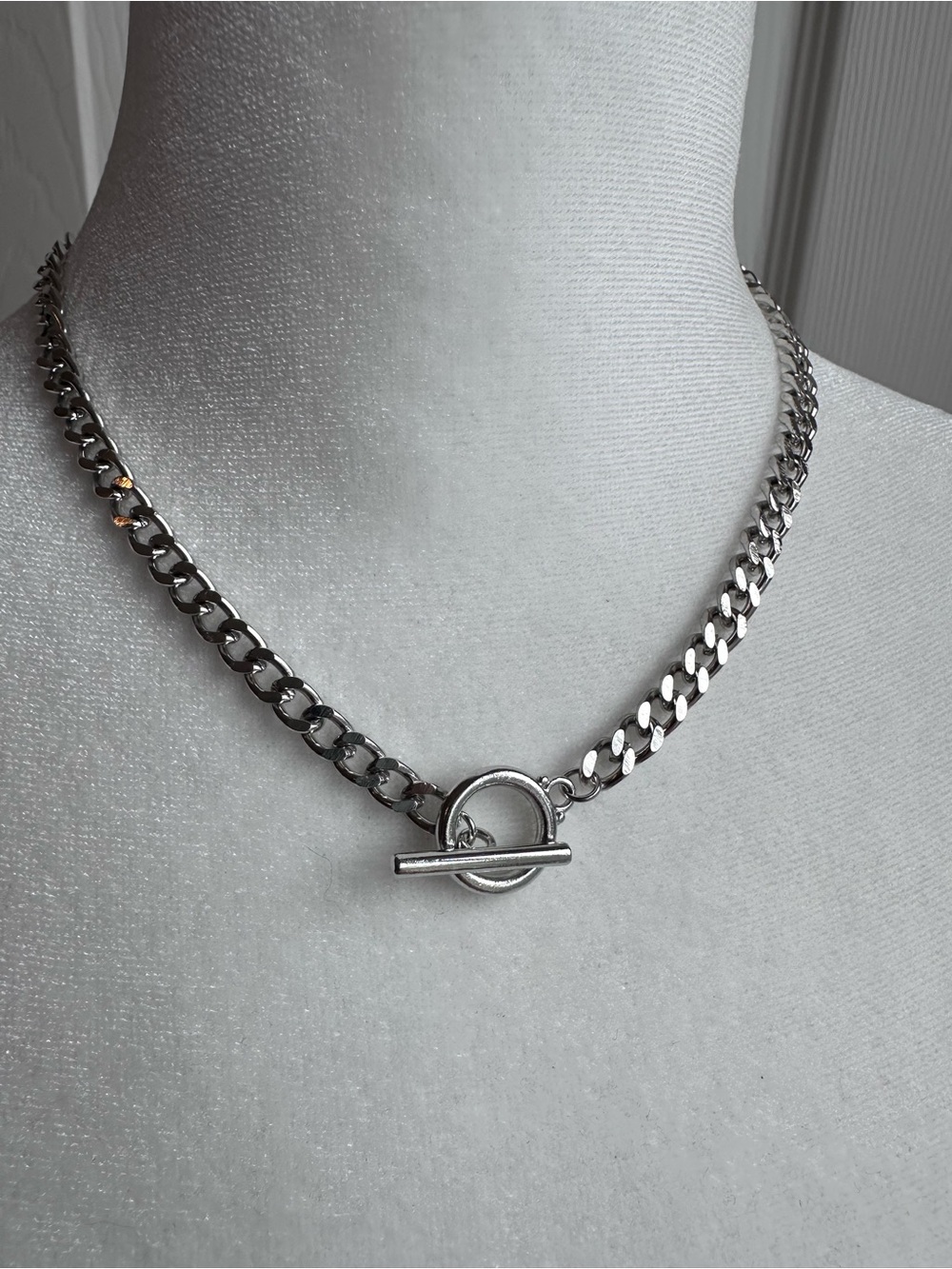 Chunky Silver Chain Toggle Necklace